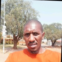 Lundi Ndabangaye