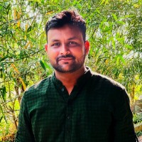 Vasant Hude