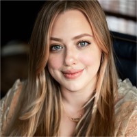 Elysia Cowle