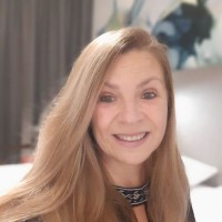 Muriel Guilbert 🌍 International marketing and communication