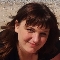 Andrea Naaktgeboren