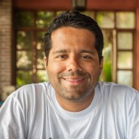 Alfonso Linares