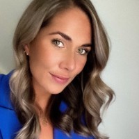 Shari Van Der Veen