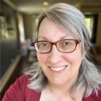 Patti Bisson, Ea