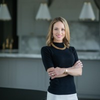 Elisabeth Hay