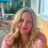 Lisa G Wells