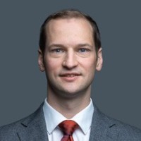 Dr. Alexander Hiller
