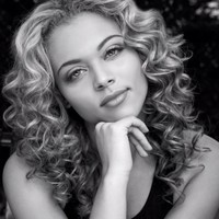 Ashton Flores