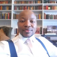 Dingulwazi Mthunzi