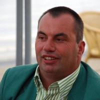 Dirk Bernhard