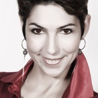 Andrea Martins Ev