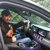 Vahid R