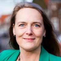 Yvonne Van Der Linde