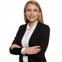 Julia Schelenz