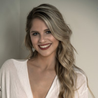 Samantha August
