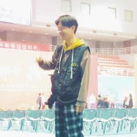 张家伦
