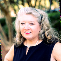 Kelly Dennis