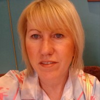 Dr. Claire Robson