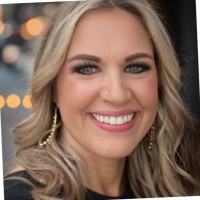 Caitlin Broek