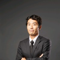 種谷健一