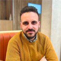 Tom Zenuni