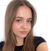 Lilly Mcneill