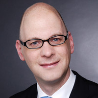Dr. Till Mettig