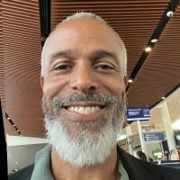 Del Johnson (he/him/his/el)