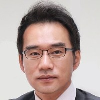 한진웅
