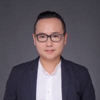鄢载伟