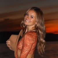 Holly Middleton