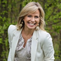 Rhonda Stoppe