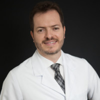 Dr. Ismael Vásquez