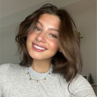 Chloe Holtz