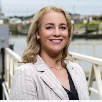 Esther Olierook