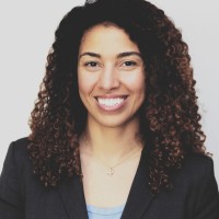 Nila Abubakar, Pe