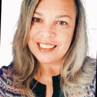 Carine Barcelos Costa
