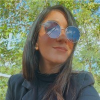 Nanette Fernández