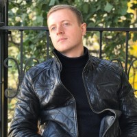 Alex V.