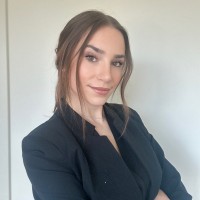 Nevia Steere