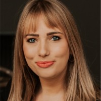 Aniek Van Hoef