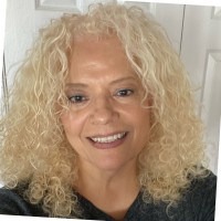Mary Ellen de la Torre