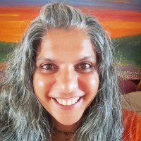 Paula Michele Freitas