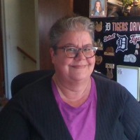 Linda Holton
