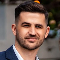 Dragoş Bratu