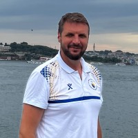 Nezir Halil