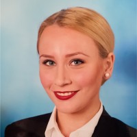 Karola Petuker