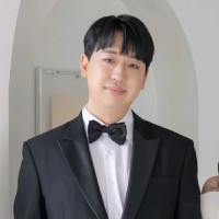 Seok Hyun Yoon