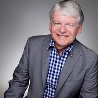 Dr Tom Kennie