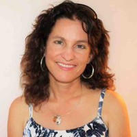 Suzanne Reid